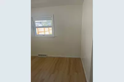 1422 W Van Norman Ave, Milwaukee, WI 53221 - Photo 34