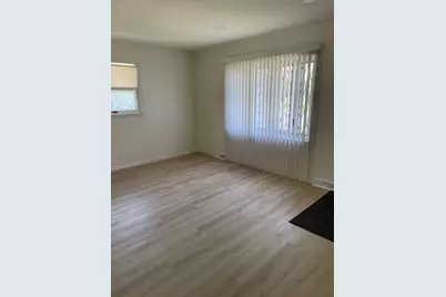 1422 W Van Norman Ave, Milwaukee, WI 53221 - Photo 10