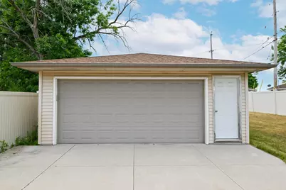 4777 S 14th St, Milwaukee, WI 53221 - Photo 28