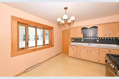 4777 S 14th St, Milwaukee, WI 53221 - Photo 12
