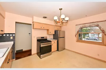 4777 S 14th St, Milwaukee, WI 53221 - Photo 10