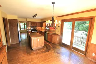 1230 Gleneagles Ct, Geneva, WI 53147 - Photo 10