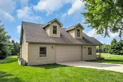 5046  Briar Ridge Ct, Lyons, WI 53105 - Photo 74