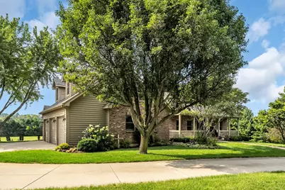 5046  Briar Ridge Ct, Lyons, WI 53105 - Photo 4