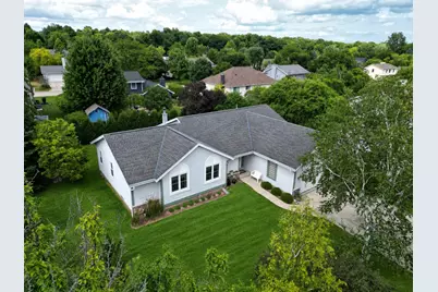 4130 W Thorncrest Dr, Franklin, WI 53132 - Photo 1
