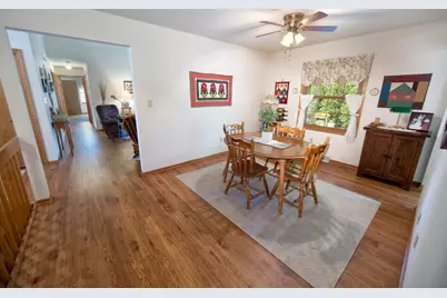 4130 W Thorncrest Dr, Franklin, WI 53132 - Photo 4