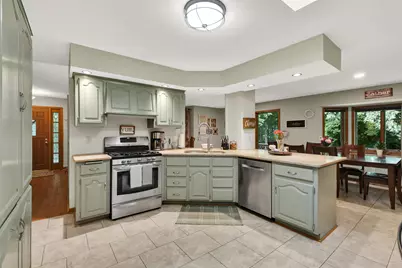 1753  Whispering Woods Ct, Richfield, WI 53076 - Photo 8