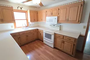 6840 S North Cape Rd, Franklin, WI 53132 - Photo 6