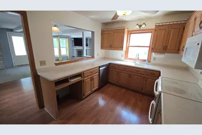 6840 S North Cape Rd, Franklin, WI 53132 - Photo 10