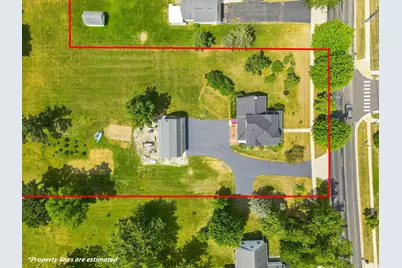 704 E Sherman Ave, Fort Atkinson, WI 53538 - Photo 2