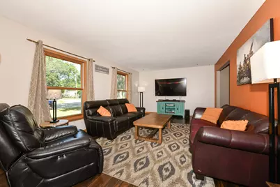 45 N Maria Dr, Elkhorn, WI 53121 - Photo 4