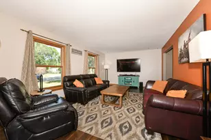 45 N Maria Dr, Elkhorn, WI 53121 - Photo 4