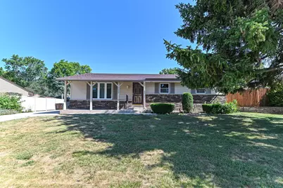 1220  Lakeview Ave, South Milwaukee, WI 53172 - Photo 2