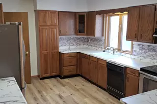 131 E Burnett St, Beaver Dam, WI 53916 - Photo 2