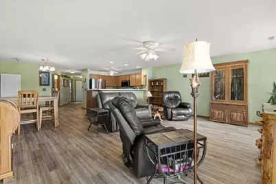 2107  Landings Ln, Delavan, WI 53115 - Photo 8