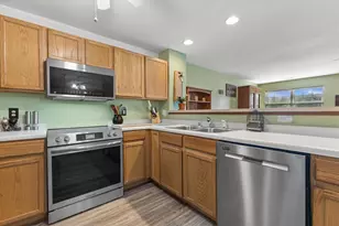 2107 Landings Ln, Delavan, WI 53115 - Photo 14