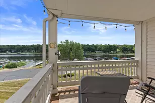 2107 Landings Ln, Delavan, WI 53115 - Photo 4