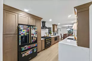 15370 Santa Maria Dr, Brookfield, WI 53005 - Photo 12