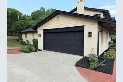 15370  Santa Maria Dr, Brookfield, WI 53005 - Photo 2