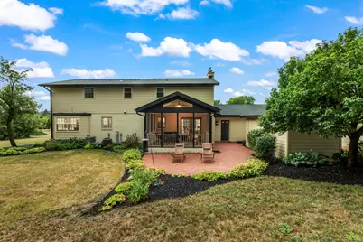15370  Santa Maria Dr, Brookfield, WI 53005 - Photo 4
