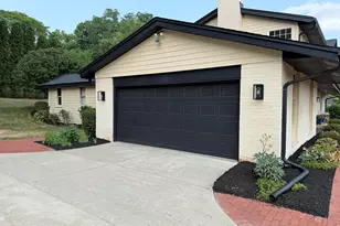 15370 Santa Maria Dr, Brookfield, WI 53005 - Photo 2