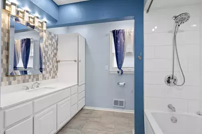 7063 N 37th St, Milwaukee, WI 53209 - Photo 14
