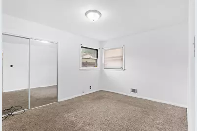 7063 N 37th St, Milwaukee, WI 53209 - Photo 16