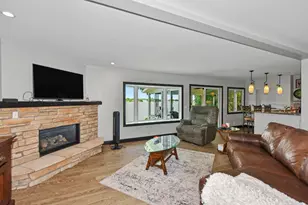 28906 Beach Dr, Racine, WI 53185 - Photo 14