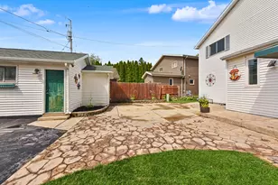 28906 Beach Dr, Racine, WI 53185 - Photo 62