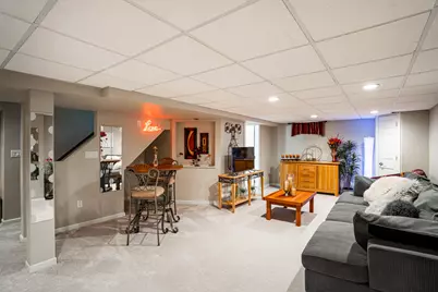 9439 N Broadmoor Rd, Bayside, WI 53217 - Photo 18