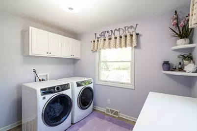 9439 N Broadmoor Rd, Bayside, WI 53217 - Photo 14