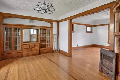 3716 W Sarnow St, Milwaukee, WI 53208 - Photo 8