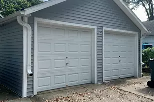 3747 S Arctic Ave, Saint Francis, WI 53235 - Photo 14