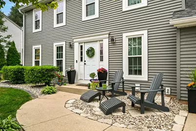 1864  Blackfoot Ct, Grafton, WI 53024 - Photo 2