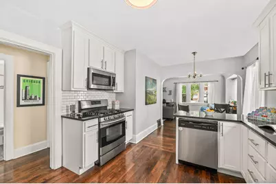 7913 W North Ave, Wauwatosa, WI 53213 - Photo 12