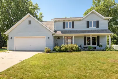2121  September Dr, Racine, WI 53402 - Photo 2