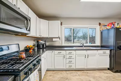 137  Sharon St, Darien, WI 53114 - Photo 8
