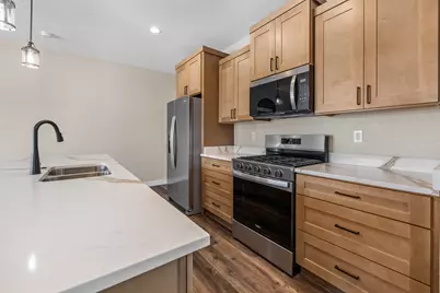 1810  Horseshoe Ln #424-1, Slinger, WI 53086 - Photo 14