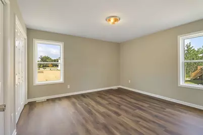333  Parker Dr, Genoa City, WI 53128 - Photo 8