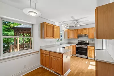 524 E Jefferson St, Oconomowoc, WI 53066 - Photo 18