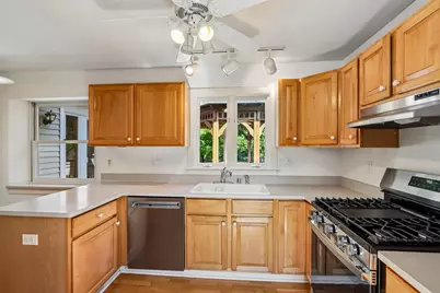 524 E Jefferson St, Oconomowoc, WI 53066 - Photo 22