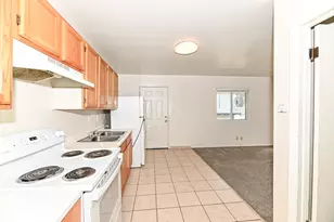 2520 N Murray Ave, Milwaukee, WI 53211 - Photo 8