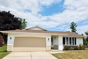 2418 Pershing Ave, Sheboygan, WI 53083 - Photo 1