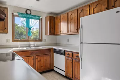 2418  Pershing Ave, Sheboygan, WI 53083 - Photo 10
