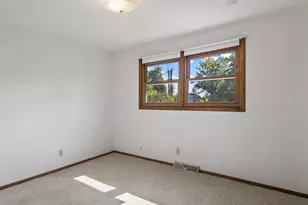 2418 Pershing Ave, Sheboygan, WI 53083 - Photo 12