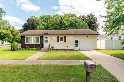 503  9th St, La Crescent, MN 55947 - Photo 1