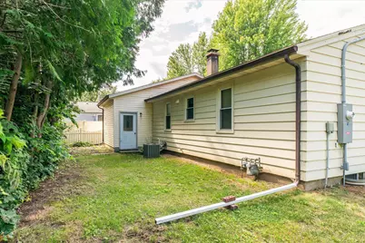503  9th St, La Crescent, MN 55947 - Photo 10