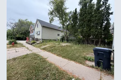 2477 S Burrell St #2479, Milwaukee, WI 53207 - Photo 4