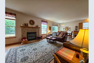 601  Bridlewood Ln, Watertown, WI 53094 - Photo 14