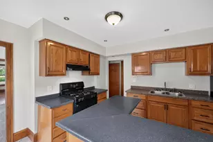 2640 N 41st St, Milwaukee, WI 53210 - Photo 14